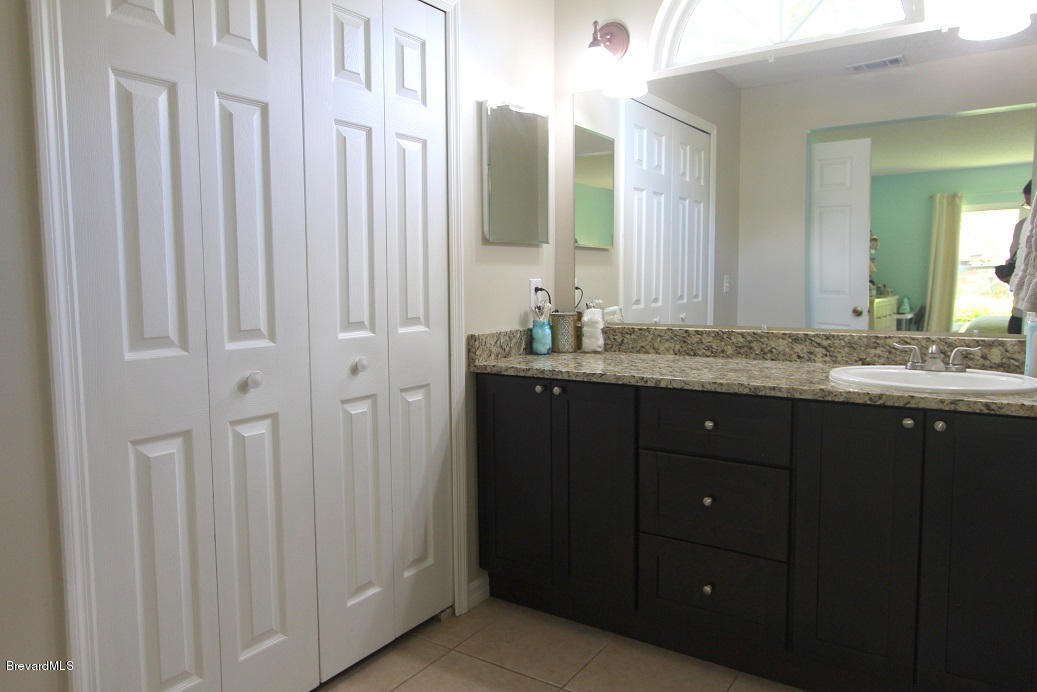 5137 Holden Road Cocoa, FL 32927 - Photo 18 of 32 Master Vanity large