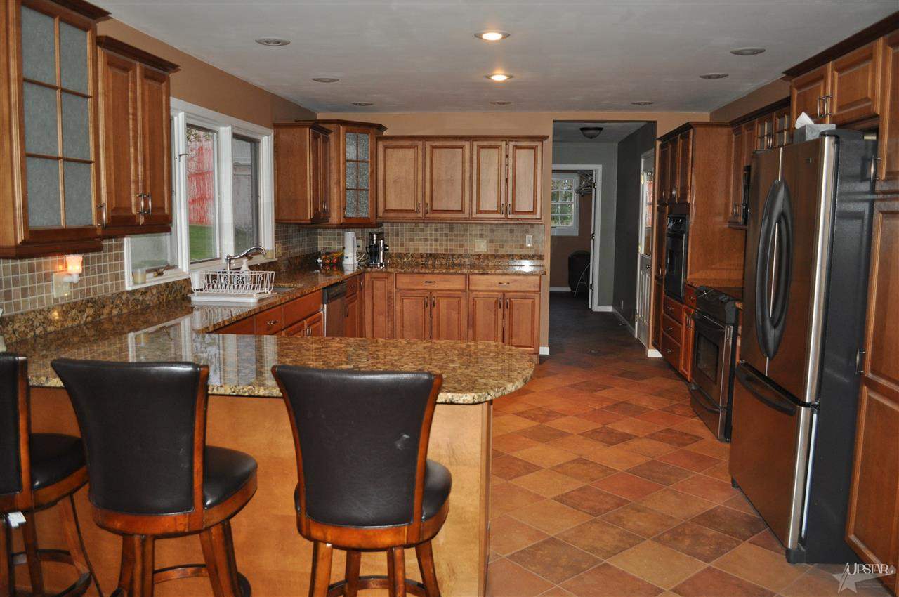 17325 Indianapolis Road Yoder, IN 46798 - Photo 4 of 30