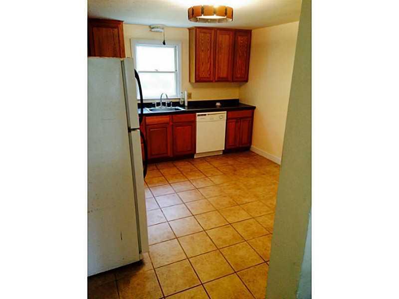 16 Mayer Road Portland, ME 04102 - Photo 7 of 18 Kitchen.