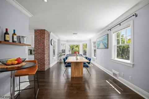 $1,049,000 | 18 Sunset Drive, Millburn, NJ 07041