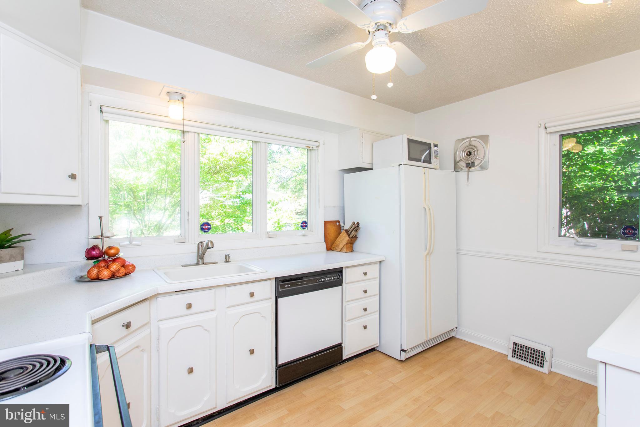1008 Fraser Road Glenside, PA 19038 - Photo 9 of 30 Gallery Image 9