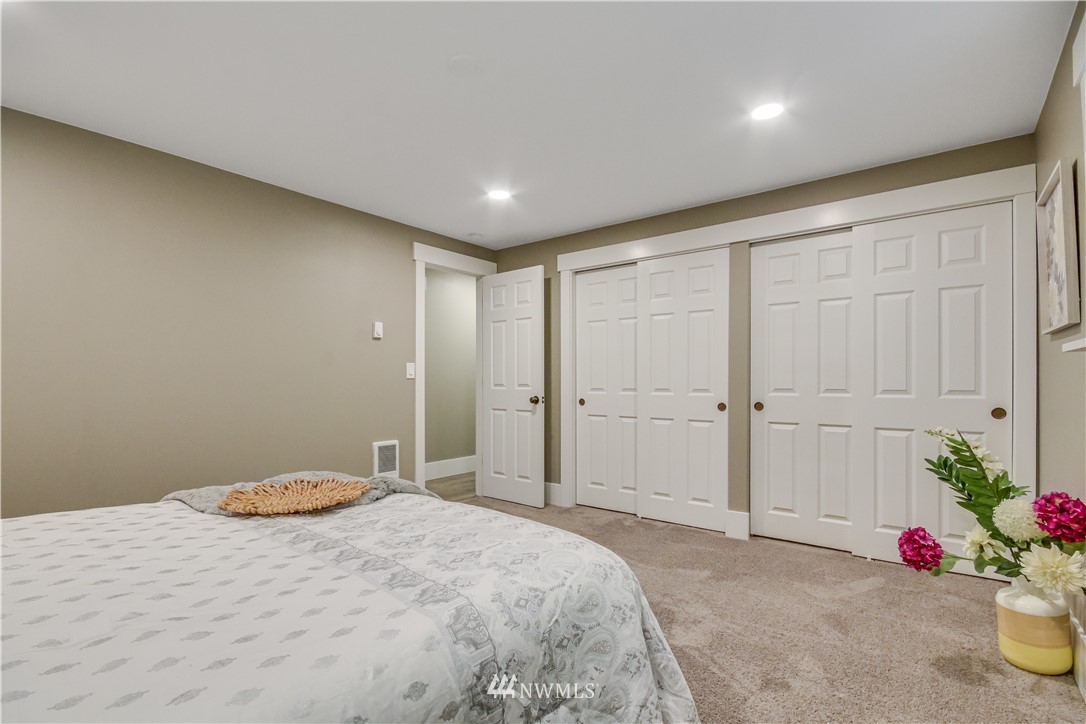 16102 Southeast 114th Street Renton, WA 98059 - Photo 16 of 38 Gallery Image 16