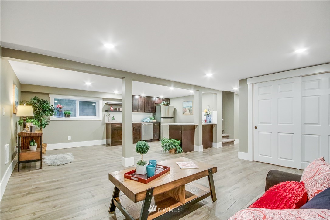 16102 Southeast 114th Street Renton, WA 98059 - Photo 21 of 38 Gallery Image 21