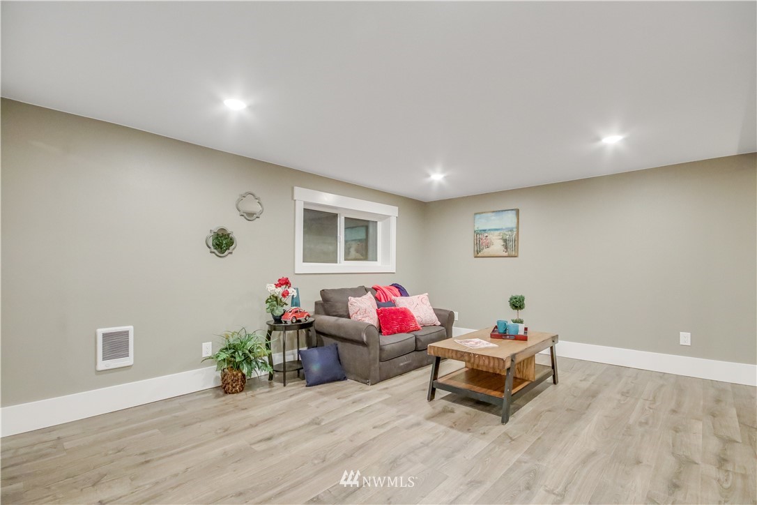 16102 Southeast 114th Street Renton, WA 98059 - Photo 25 of 38 Gallery Image 25