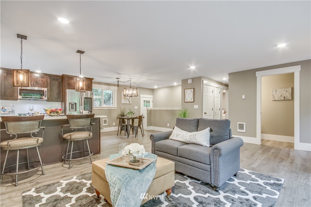 16102 Southeast 114th Street Renton, WA 98059 - Photo 7 of 38 Gallery Image 7