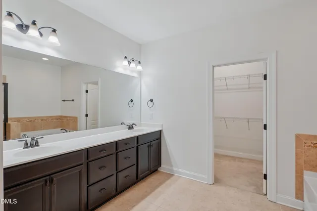 $899,000 | 109 Highland Mist Circle, Apex, NC 27539