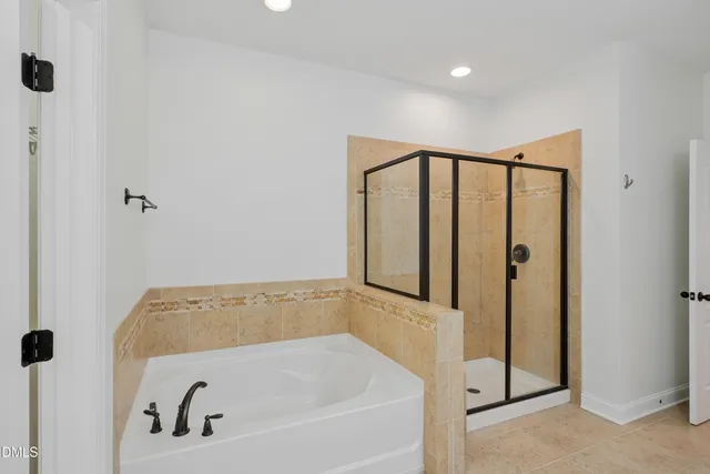 $899,000 | 109 Highland Mist Circle, Apex, NC 27539