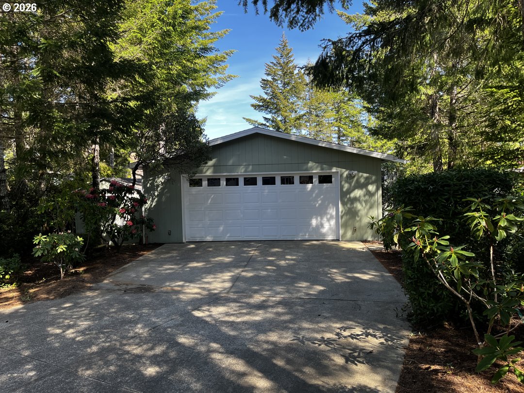 148 Outer Drive Florence, OR 97439 - Photo 1 of 48