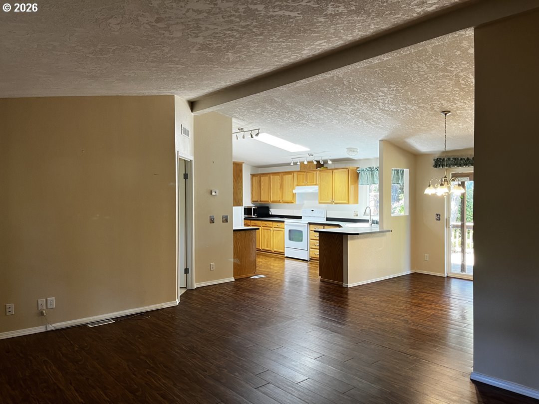 148 Outer Drive Florence, OR 97439 - Photo 14 of 48