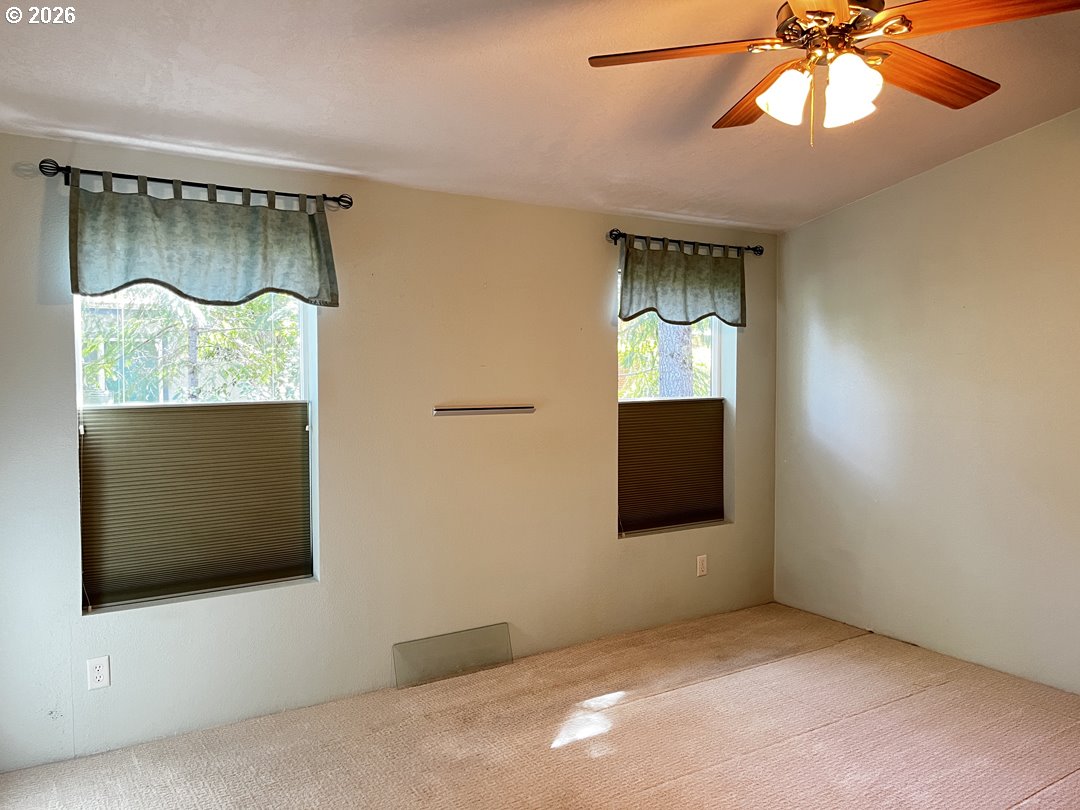 148 Outer Drive Florence, OR 97439 - Photo 19 of 48