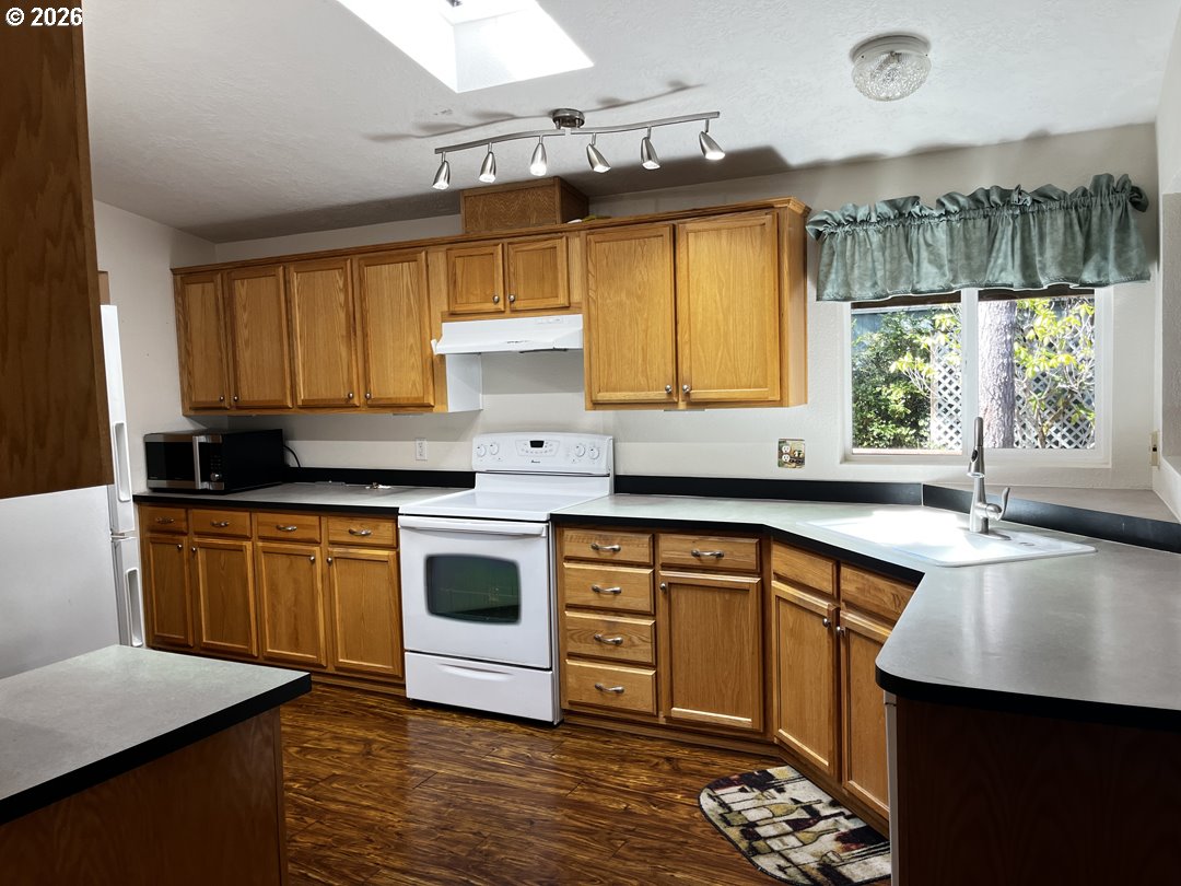 148 Outer Drive Florence, OR 97439 - Photo 27 of 48