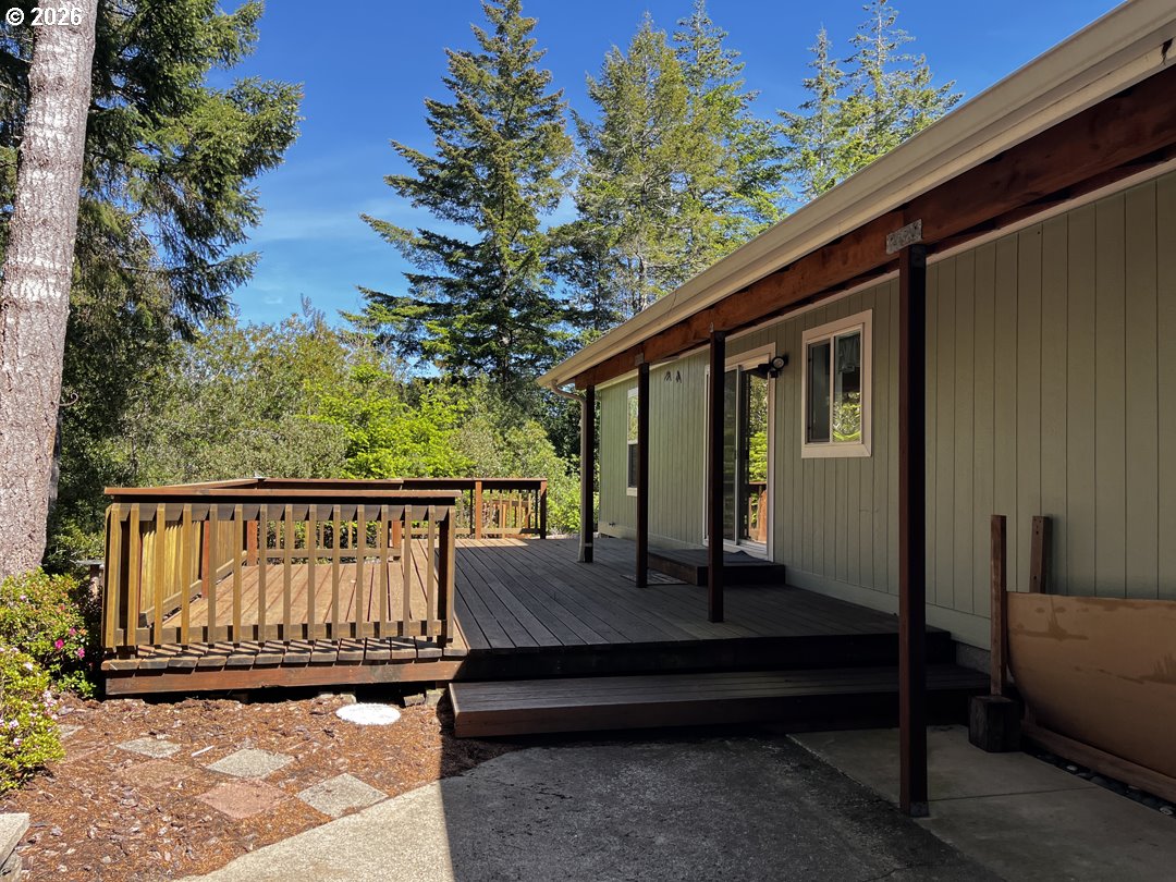 148 Outer Drive Florence, OR 97439 - Photo 38 of 48