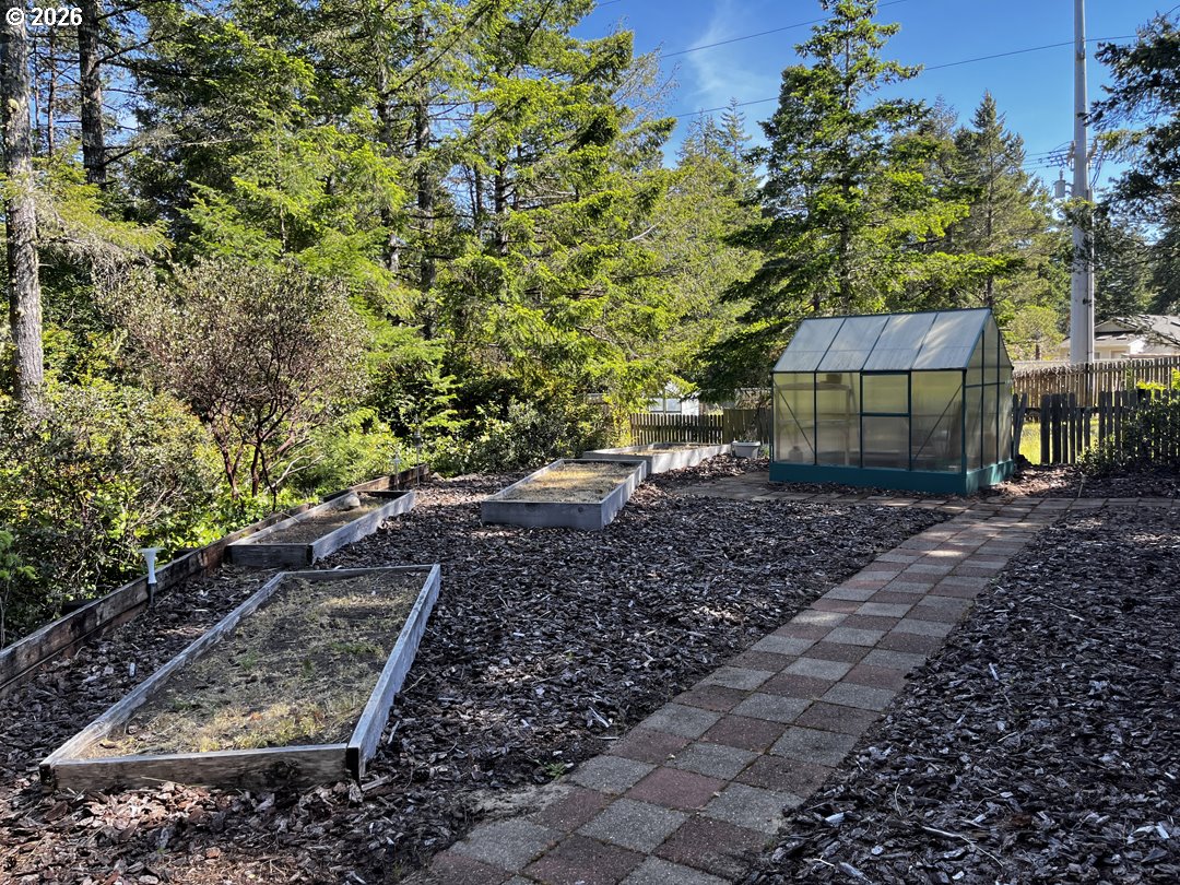 148 Outer Drive Florence, OR 97439 - Photo 41 of 48