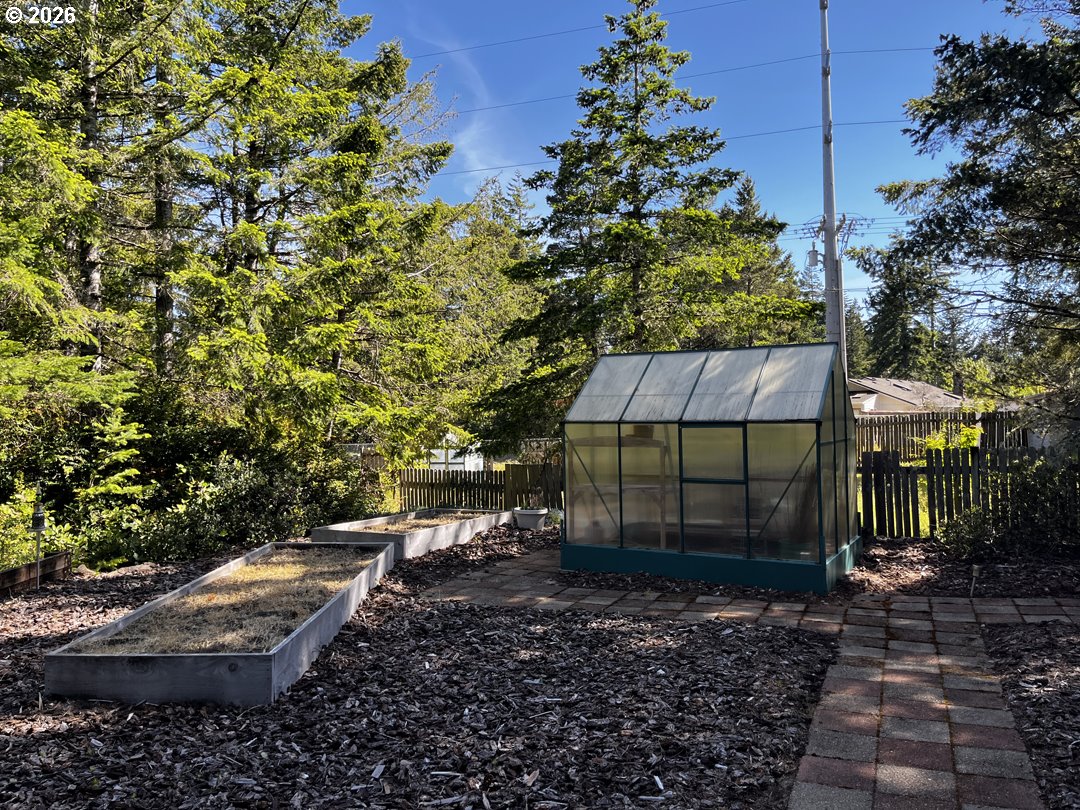 148 Outer Drive Florence, OR 97439 - Photo 43 of 48