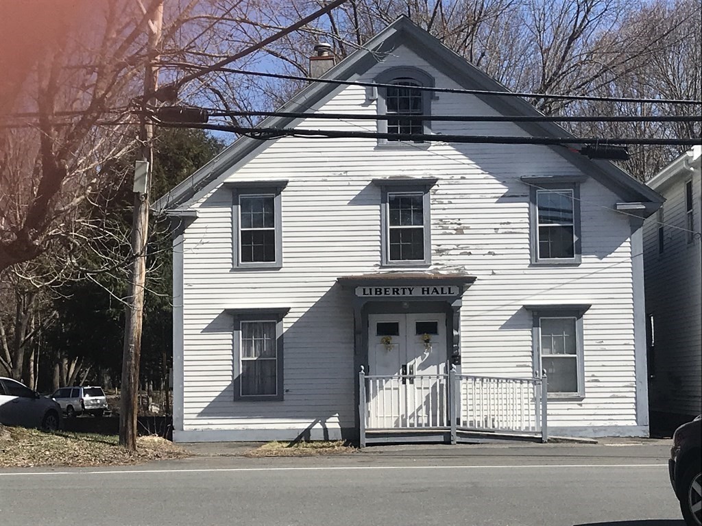 318 Acton Road Chelmsford, MA 01824 - Photo 1 of 27 Gallery Image 1