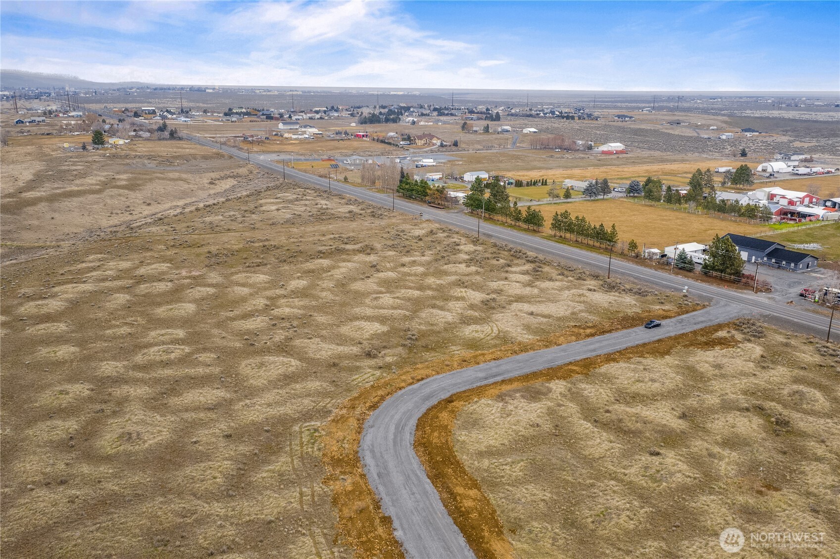 3 Cascade View Road Ephrata, WA 98823 - Photo 4 of 20 an aerial view of residential building and ocean