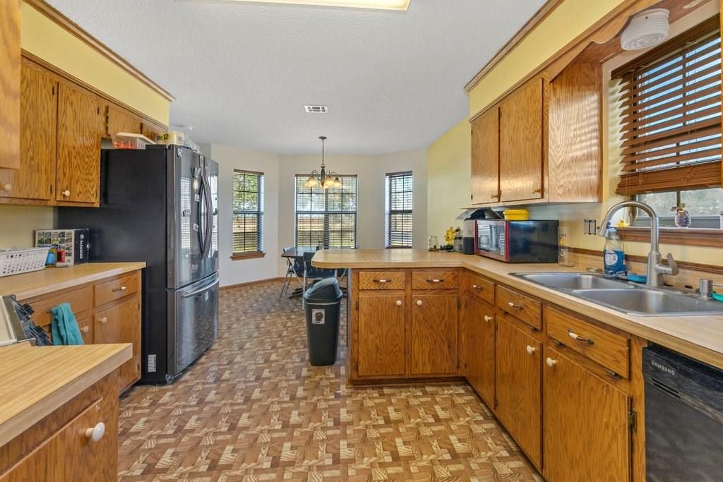 4113 Aaron Road Jennings, LA 70546 - Photo 5 of 15 Gallery Image 5