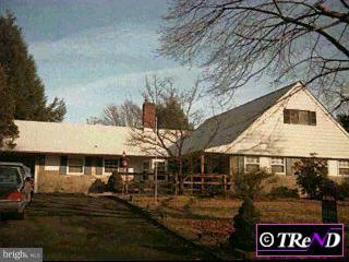 32 Flamingo Road Levittown, PA 19056 - Photo 1 of 1 Gallery Image 1