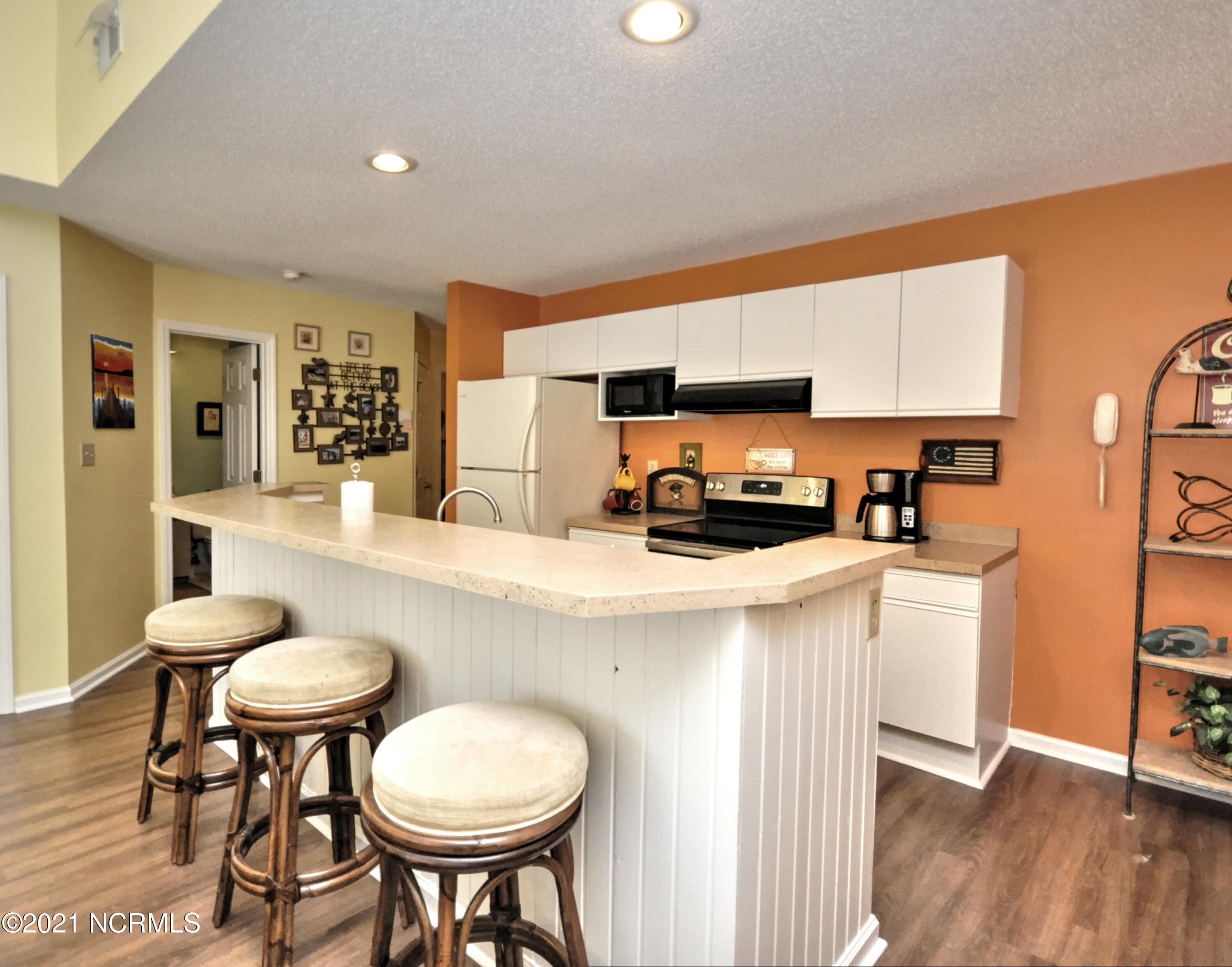 804 Colony Place, Unit 4E Sunset Beach, NC 28468 - Photo 5 of 28 Kitchen3