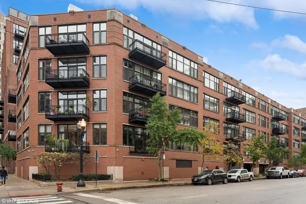 $430,000 | 333 West Hubbard Street, Unit 3D, Chicago, IL 60654