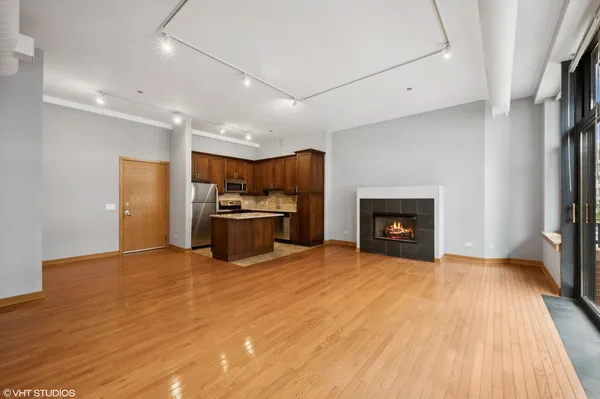 $430,000 | 333 West Hubbard Street, Unit 3D, Chicago, IL 60654