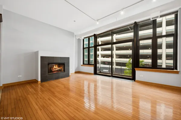 $430,000 | 333 West Hubbard Street, Unit 3D, Chicago, IL 60654