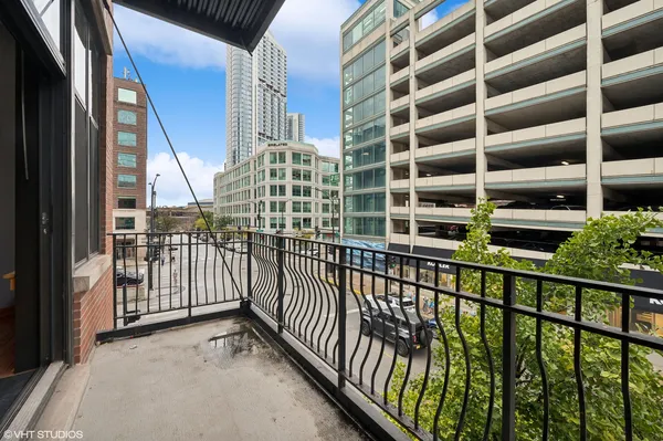 $430,000 | 333 West Hubbard Street, Unit 3D, Chicago, IL 60654