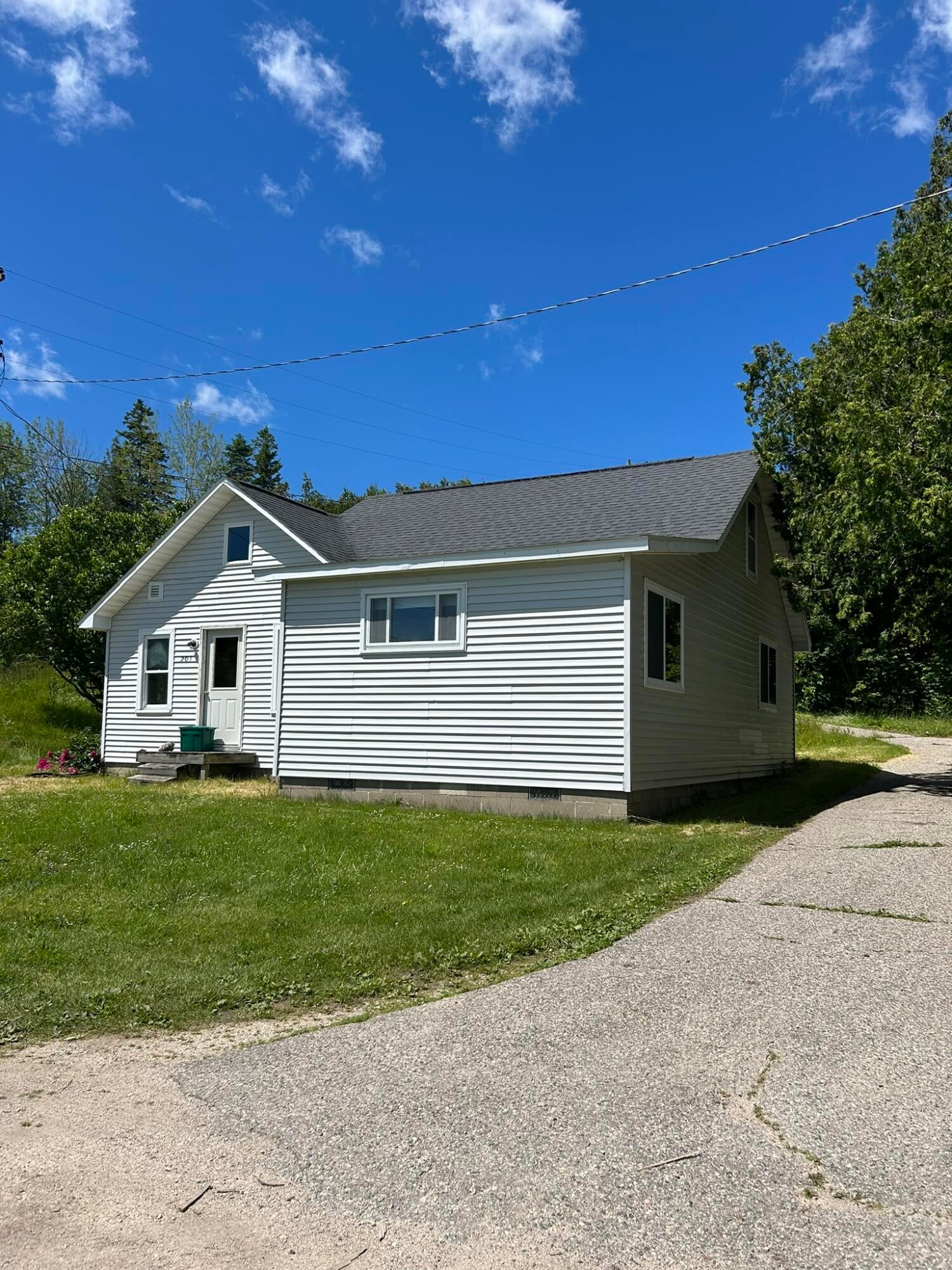 201 South Airport Road St. Ignace, MI 49781 - Photo 9 of 48 Gallery Image 9