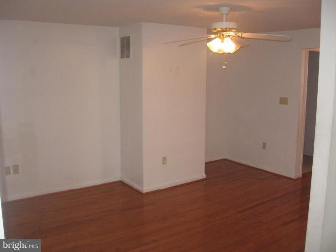 2353 Pomeroy Road Southeast Washington, DC 20020 - Photo 5 of 16 Dining Area