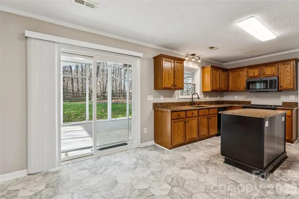 $475,000 | 8307 Poplar Grove Circle, Waxhaw, NC 28173