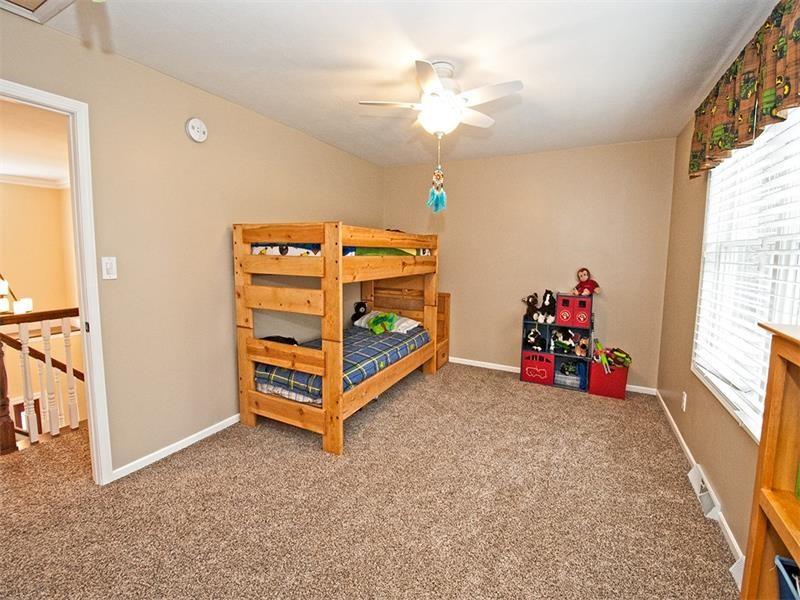 1763 Old State Road Gibsonia, PA 15044 - Photo 19 of 25 4th Bedroom w/walk-in closet - 3rd & 4th Bedroom has a Jack-n-Jill Bathroom.