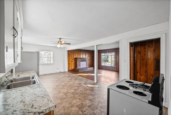 $895 | 420 Lafayette Road, Unit A, Clarksville, TN 37042