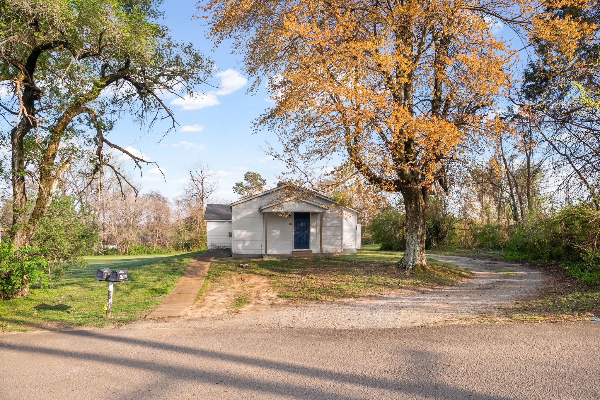 420 Lafayette Road, Unit A Clarksville, TN 37042 - Photo 2 of 25 a front view of a house with a yard