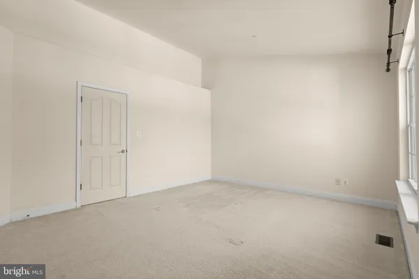 an empty room with a empty space