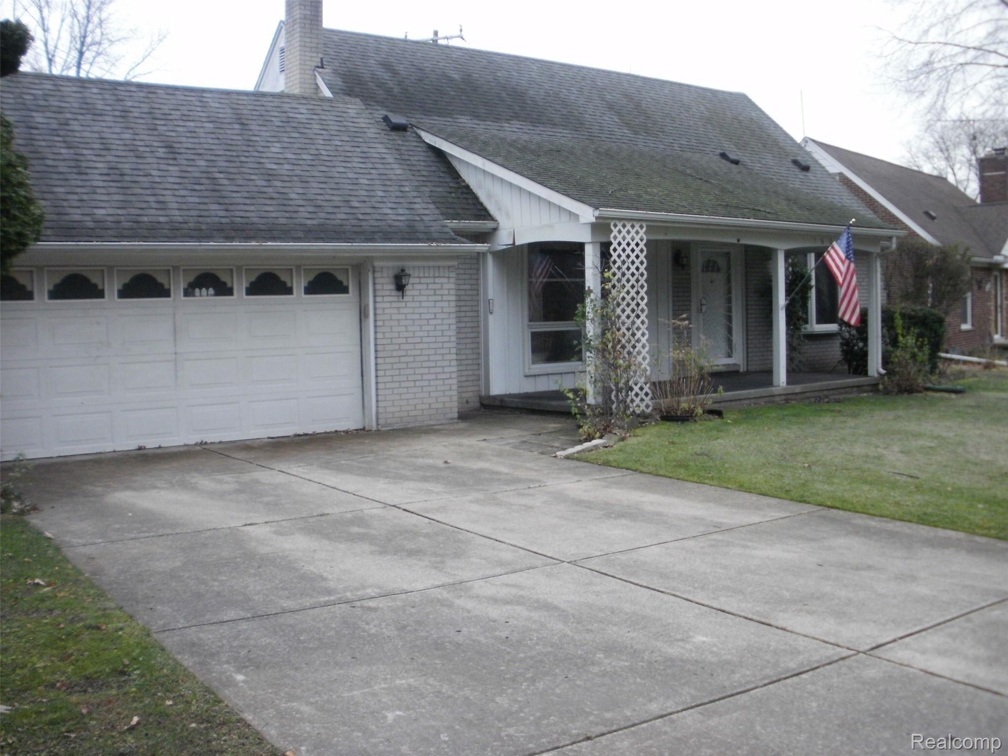 16044 Meadowbrook Road Redford, MI 48239 - Photo 2 of 26 Front view 2.JPG