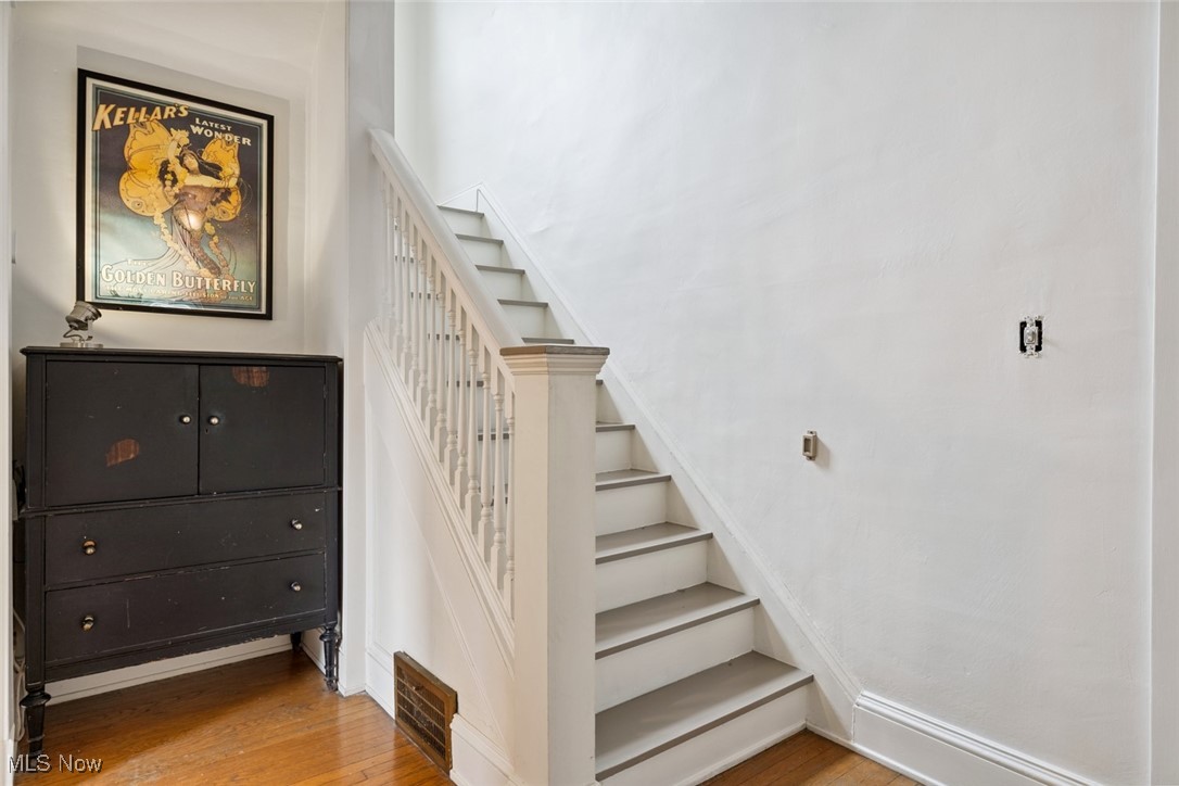 3106 Warren Road Cleveland, OH 44111 - Photo 5 of 41 Gallery Image 5