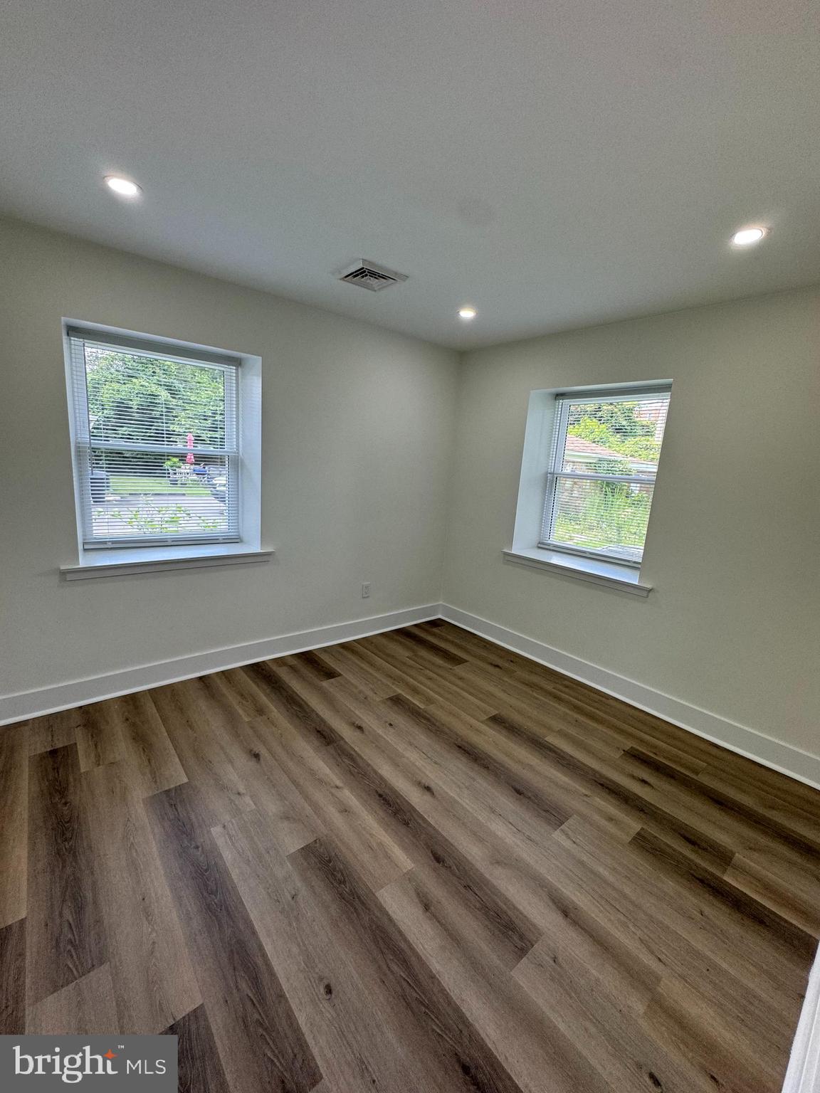 8606 Verree Road Philadelphia, PA 19115 - Photo 27 of 40 a view of an empty room and window