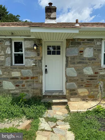 $2,500 | 8606 Verree Road, Philadelphia, PA 19115