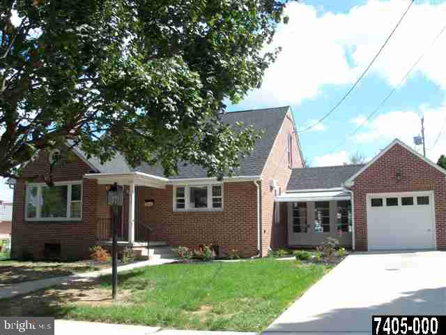573 Hamilton Street Hanover, PA 17331 - Photo 1 of 14 Gallery Image 1