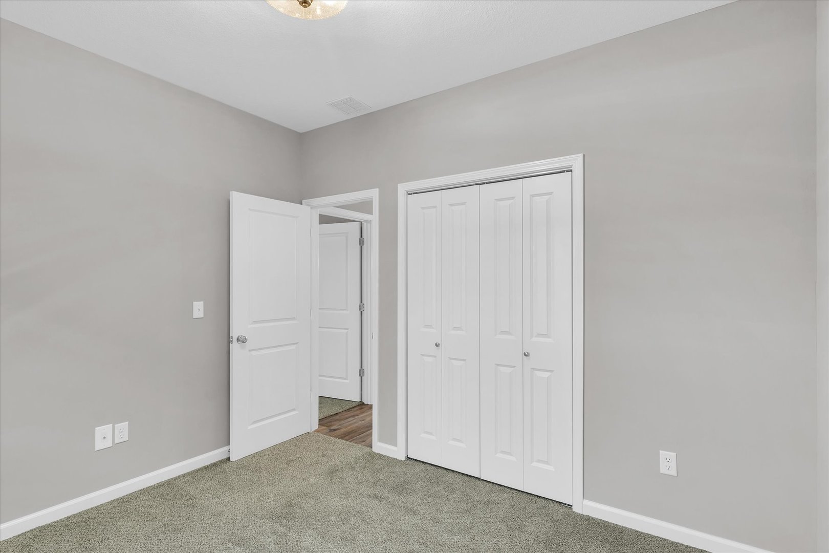 1206 South Smith Road Urbana, IL 61802 - Photo 24 of 34 Gallery Image 24