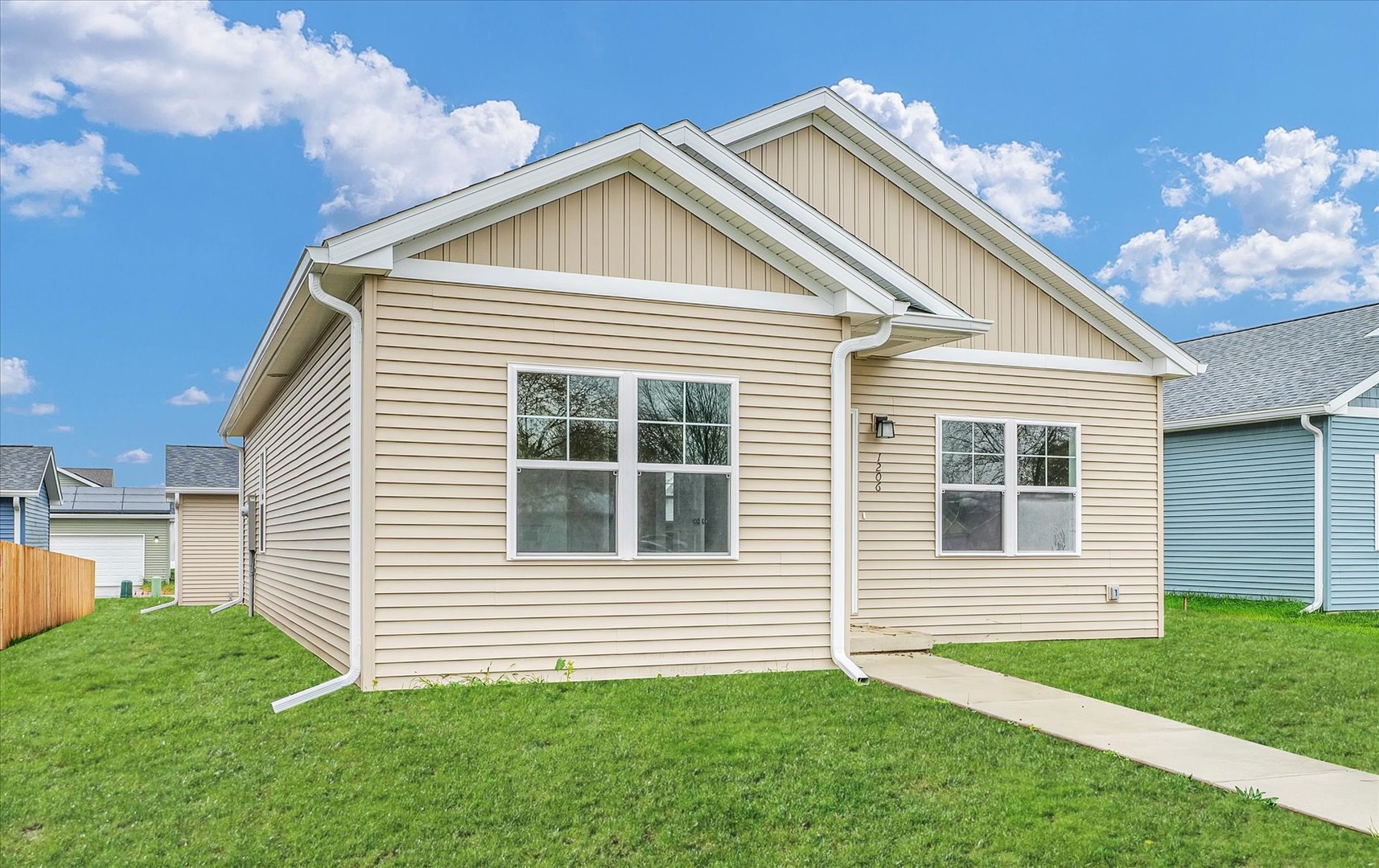 1206 South Smith Road Urbana, IL 61802 - Photo 3 of 34 Gallery Image 3
