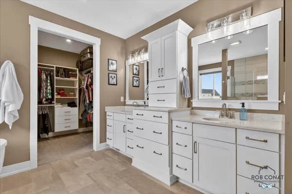 $1,099,900 | 8235 Country Rail Drive Southwest, Byron Center, MI 49315
