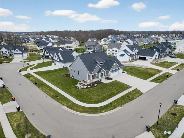 $1,099,900 | 8235 Country Rail Drive Southwest, Byron Center, MI 49315