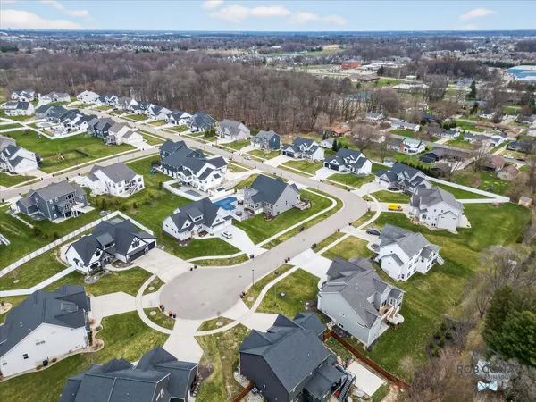 $1,099,900 | 8235 Country Rail Drive Southwest, Byron Center, MI 49315