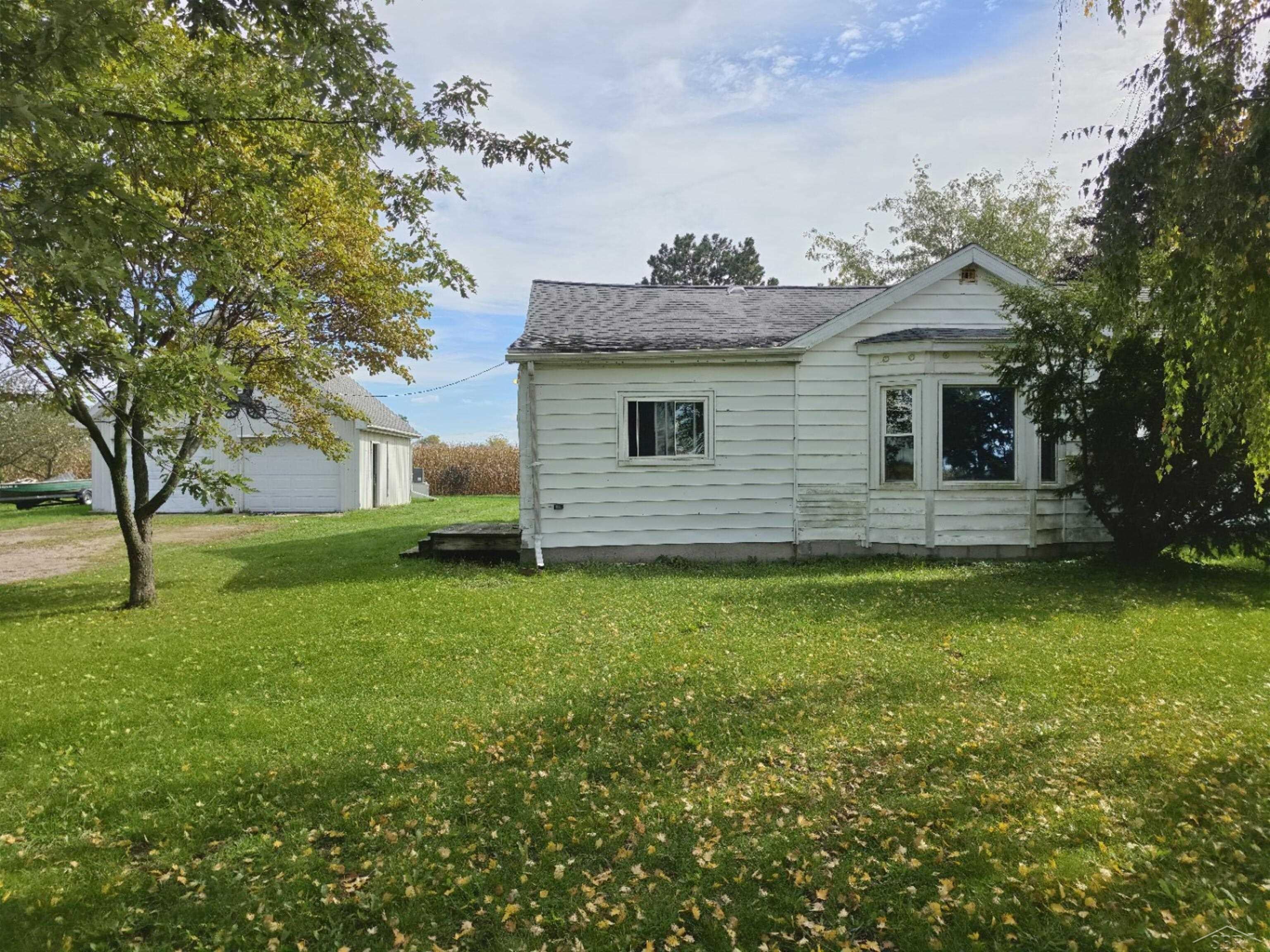 8775 E Road Burt, MI 48417 - Photo 2 of 34 Gallery Image 2