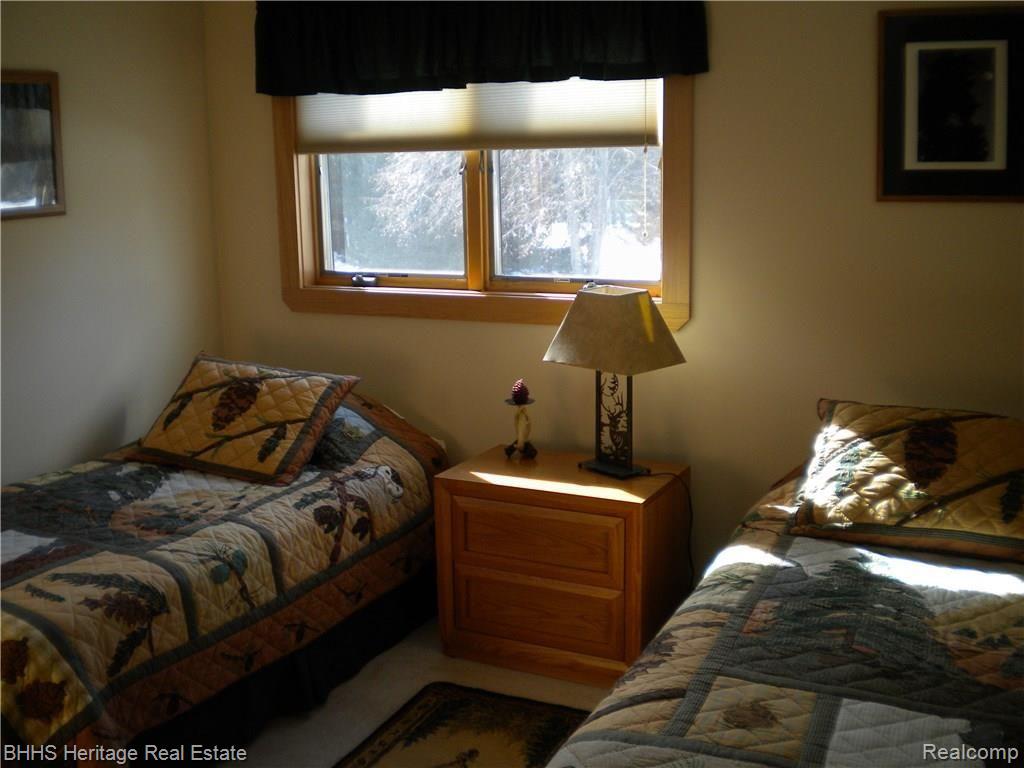 5543 King Road Howell, MI 48843 - Photo 21 of 30 Bedroom 2