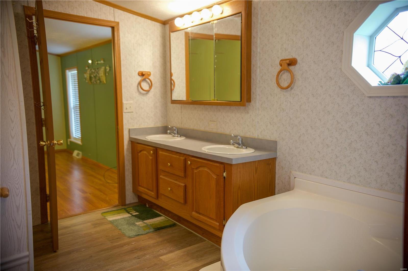 15593 Bartlett Road Dow, IL 62022 - Photo 4 of 11