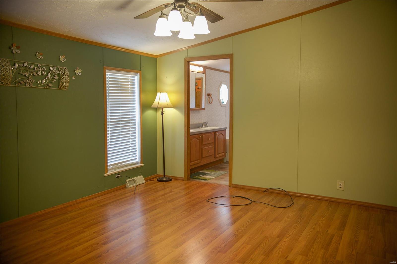 15593 Bartlett Road Dow, IL 62022 - Photo 5 of 11