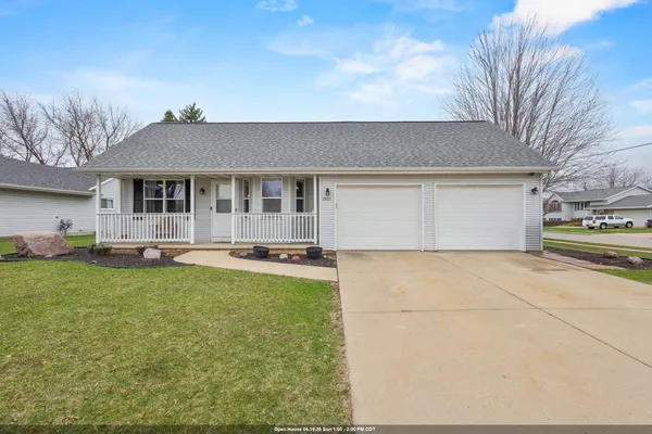 $245,000 | 1921 Ceil Street, Little Chute, WI 54140