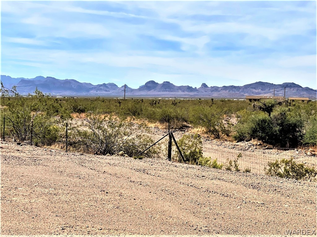 4586 Elgin Road Golden Valley, AZ 86413 - Photo 24 of 25 Gallery Image 24